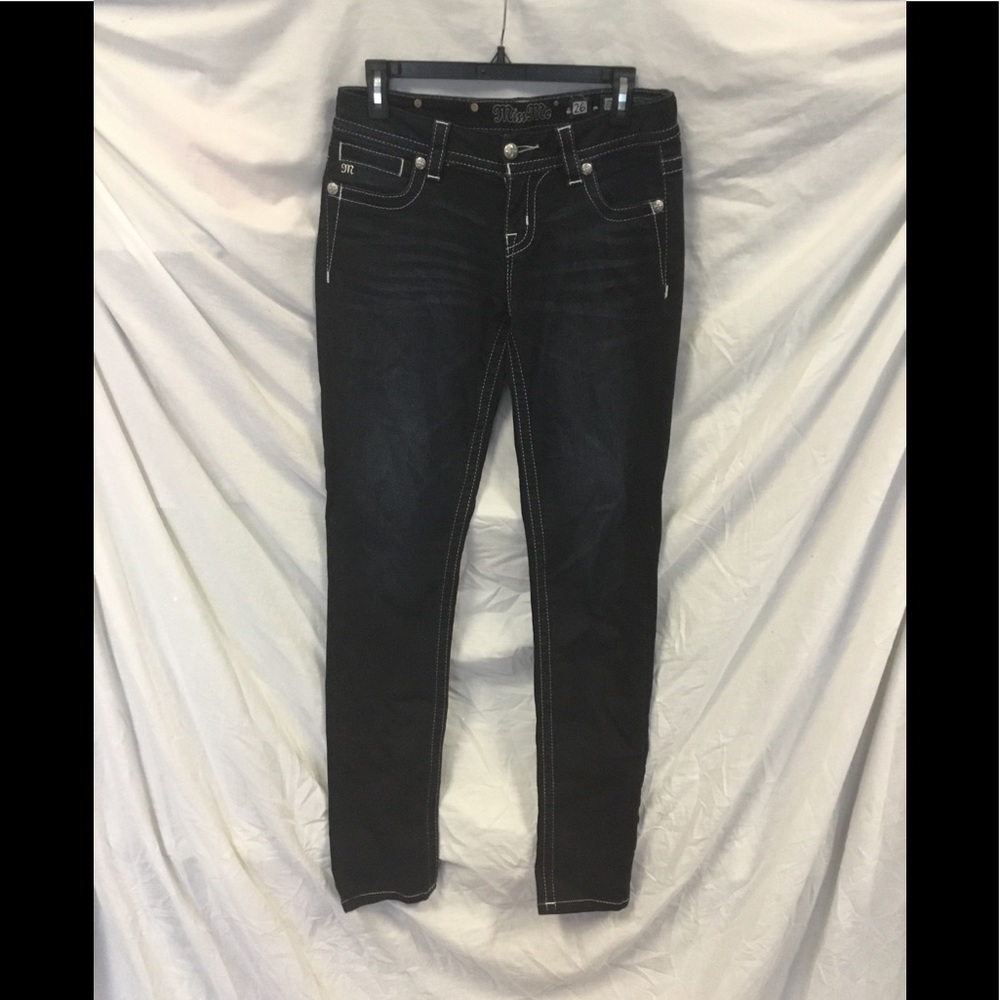 Miss Me Women’s 26/32 Mid-Rise Easy Skinny Jeans.